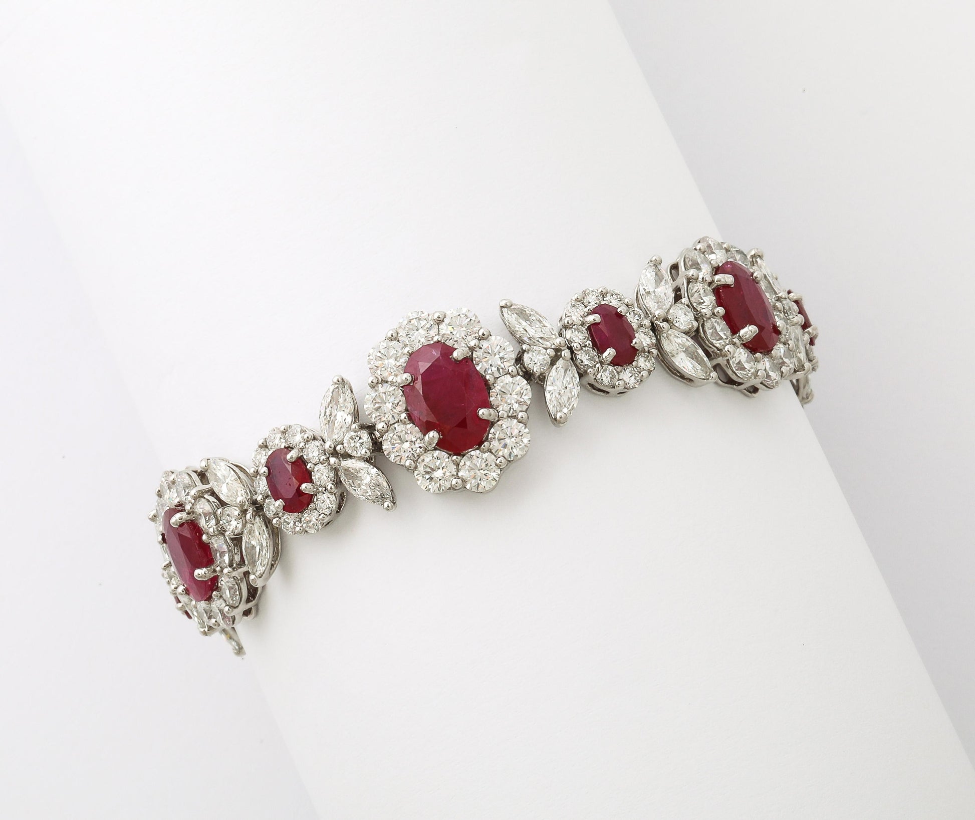 https://a.1stdibscdn.com/ruby-and-diamond-bracelet-for-sale-picture-5/j_415/j_278657921763051936190/2P6A4414_master.jpg