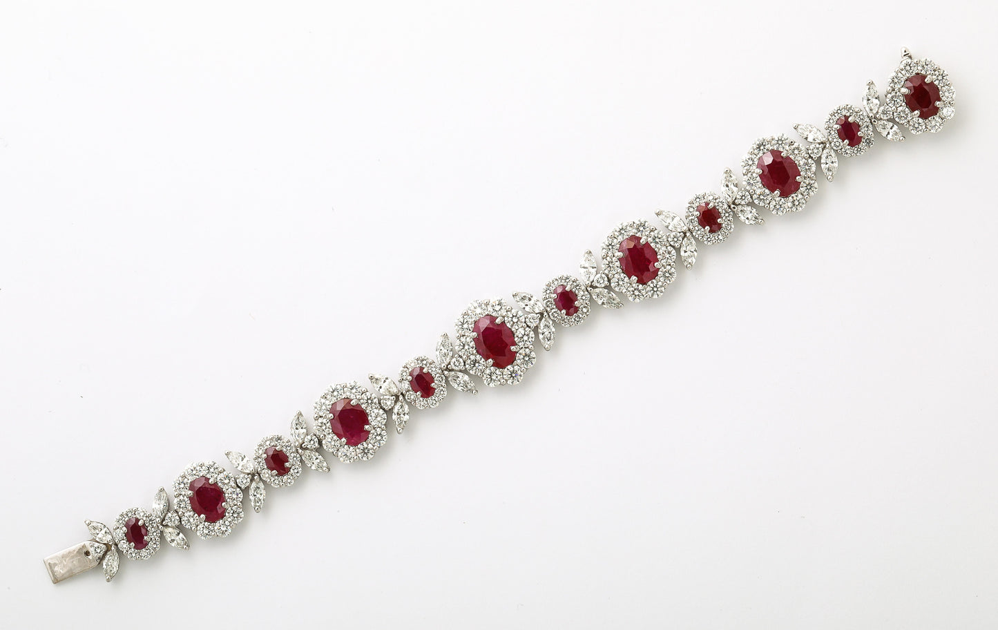 https://a.1stdibscdn.com/ruby-and-diamond-bracelet-for-sale-picture-6/j_415/j_278657921763051935949/2P6A4418_master.jpg