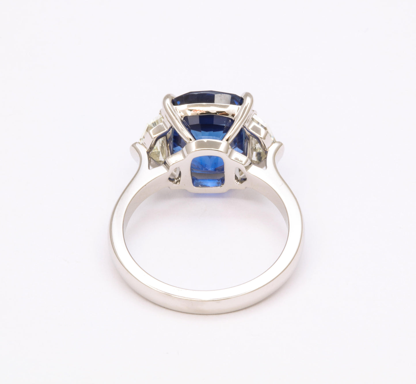 https://a.1stdibscdn.com/7-carat-cushion-cut-sapphire-and-diamond-ring-for-sale-picture-8/j_415/j_144397121641926940334/6R1A8308_master.jpg